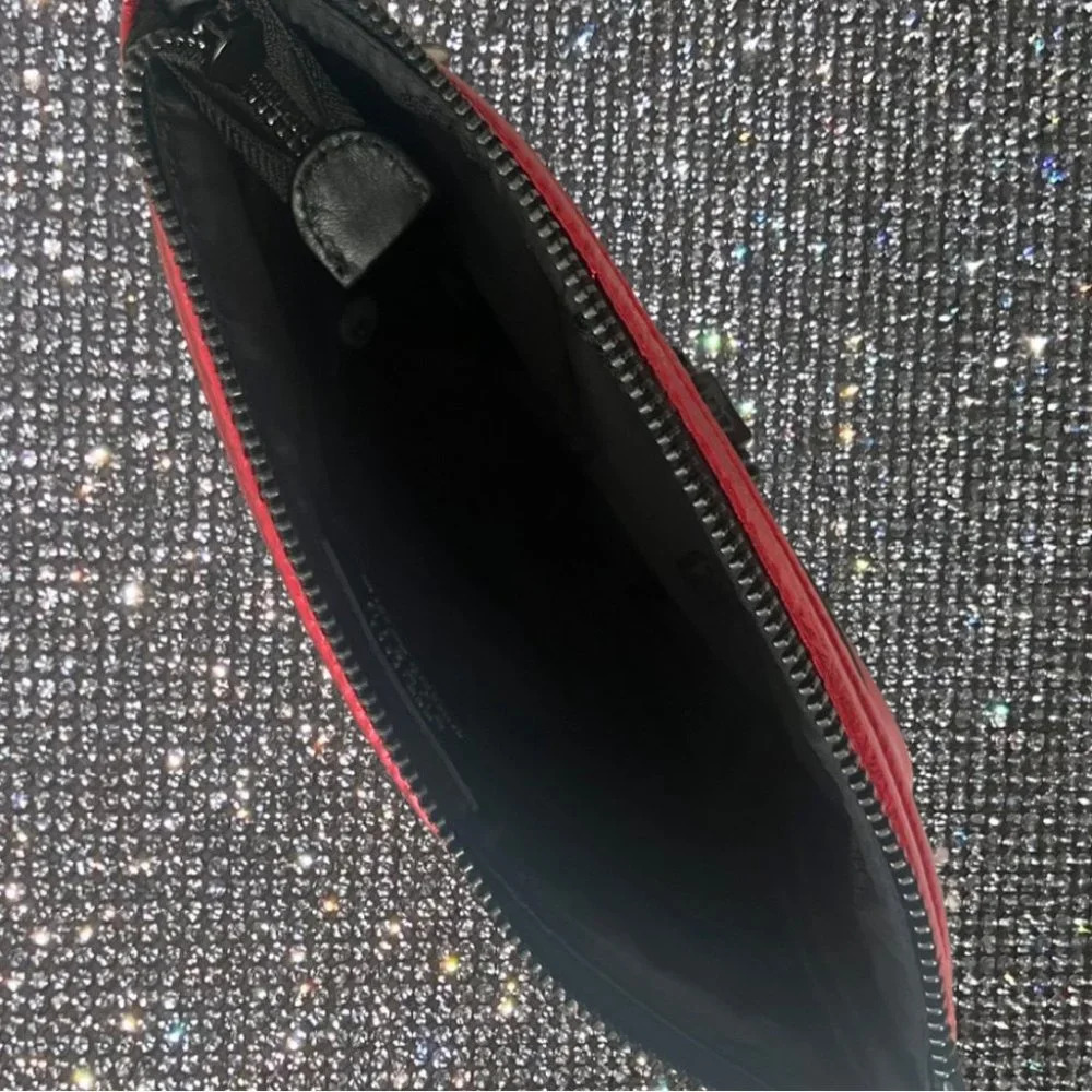 Rudsak bag pouch quilted metallic red shiny black Canadian heritage makeup purse - Picture 9 of 11